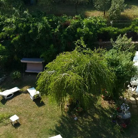 Alto Giardino Bed & Breakfast *